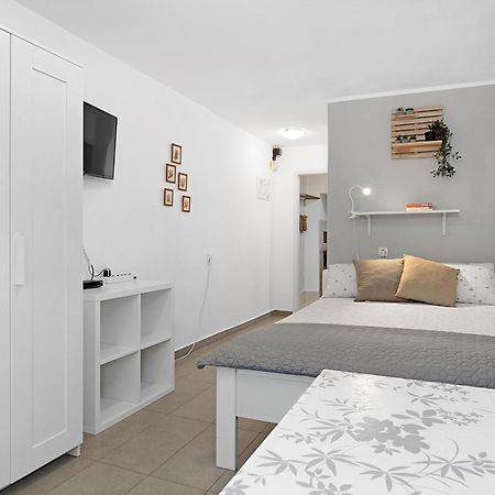 PUY Studio Valkane Private Garden מראה חיצוני תמונה